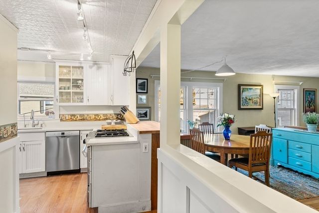 12 Bassett Street, Marblehead, MA 01945