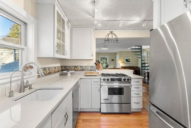 12 Bassett Street, Marblehead, MA 01945