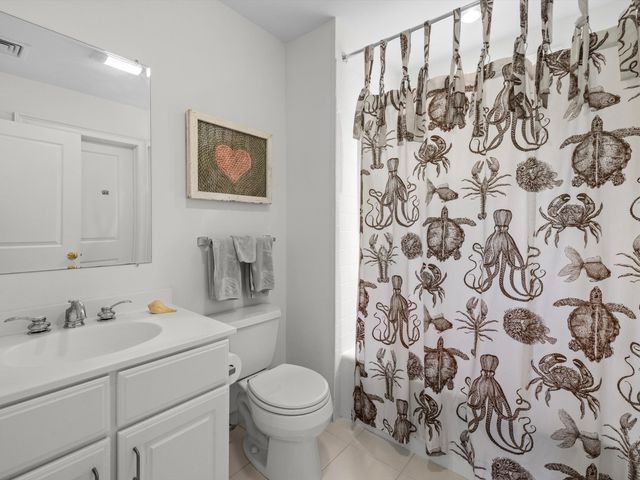 5 Honora Lane UNIT 5, Buzzards Bay, MA 02532