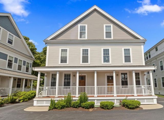 5 Honora Lane UNIT 5, Buzzards Bay, MA 02532