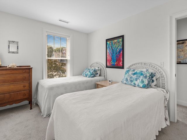 5 Honora Lane UNIT 5, Buzzards Bay, MA 02532