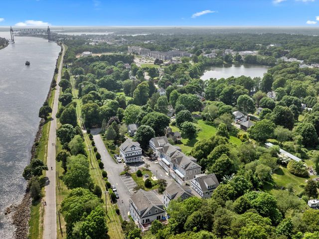 5 Honora Lane UNIT 5, Buzzards Bay, MA 02532