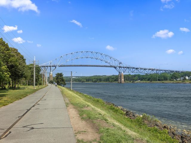 5 Honora Lane UNIT 5, Buzzards Bay, MA 02532