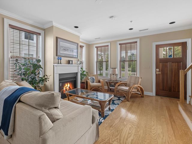 5 Honora Lane UNIT 5, Buzzards Bay, MA 02532