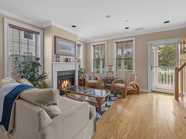 5 Honora Lane UNIT 5, Buzzards Bay, MA 02532