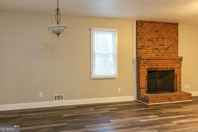 4178 S Martin Way, Lithia Springs, GA 30122