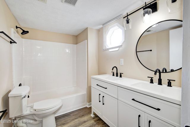 6629 Sylvania Rd, Louisville, KY 40258