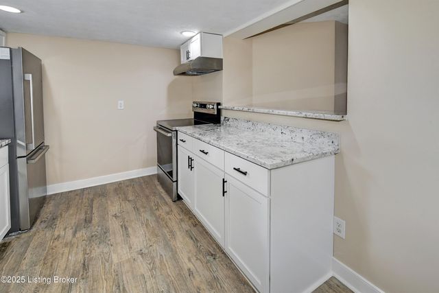 6629 Sylvania Rd, Louisville, KY 40258