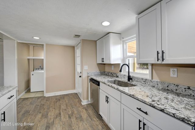 6629 Sylvania Rd, Louisville, KY 40258