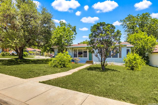 651 BEXAR DR, San Antonio, TX 78228