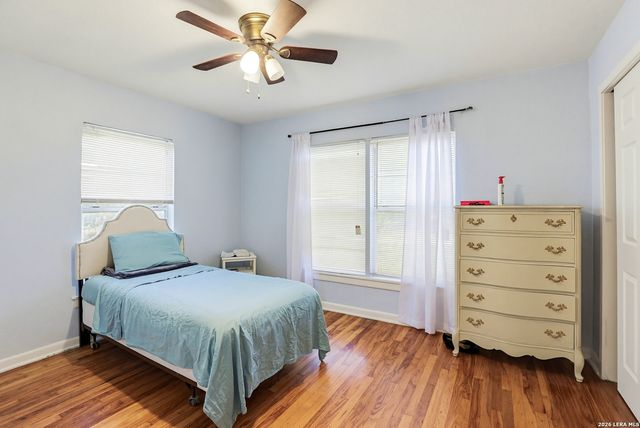 651 BEXAR DR, San Antonio, TX 78228