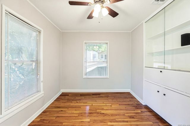 651 BEXAR DR, San Antonio, TX 78228