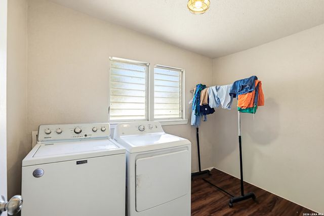 651 BEXAR DR, San Antonio, TX 78228