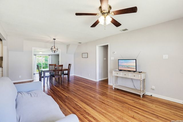 651 BEXAR DR, San Antonio, TX 78228