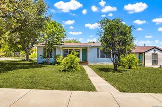 651 BEXAR DR, San Antonio, TX 78228