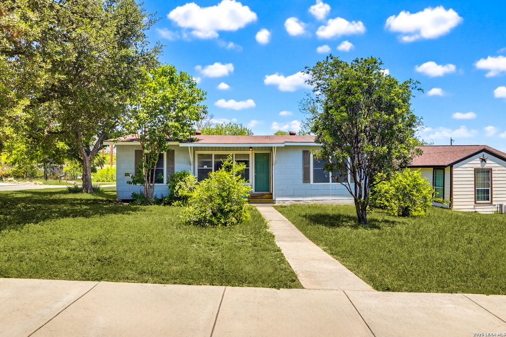 651 BEXAR DR, San Antonio, TX 78228