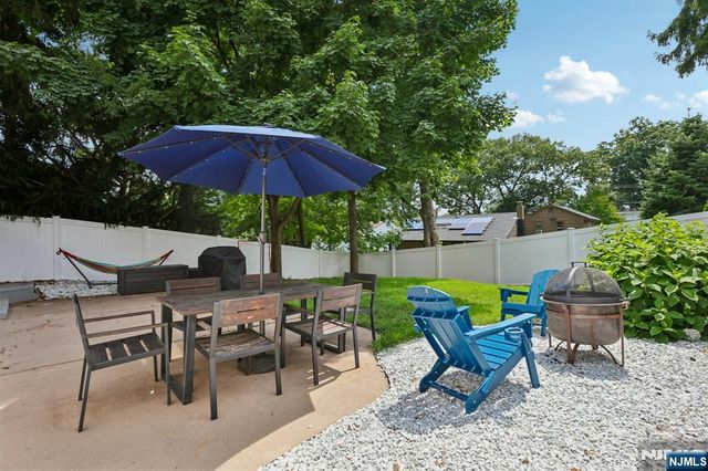 134 Manhattan Avenue, Waldwick, NJ 07463