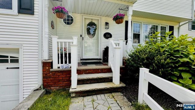 134 Manhattan Avenue, Waldwick, NJ 07463