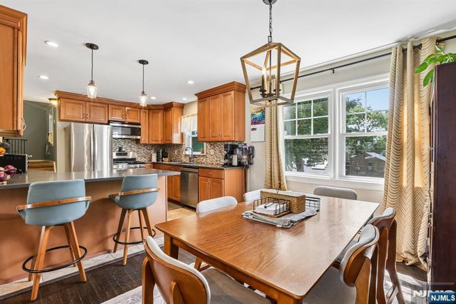 134 Manhattan Avenue, Waldwick, NJ 07463