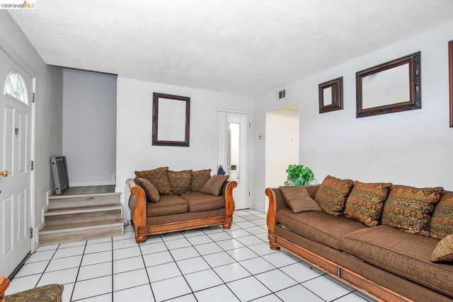 141 E 15th ST, Pittsburg, CA 94565