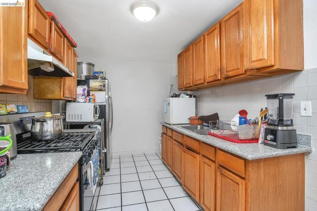 141 E 15th ST, Pittsburg, CA 94565