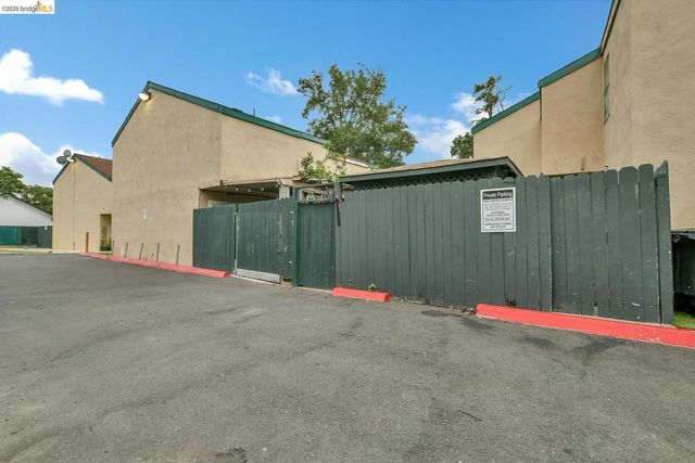 141 E 15th ST, Pittsburg, CA 94565