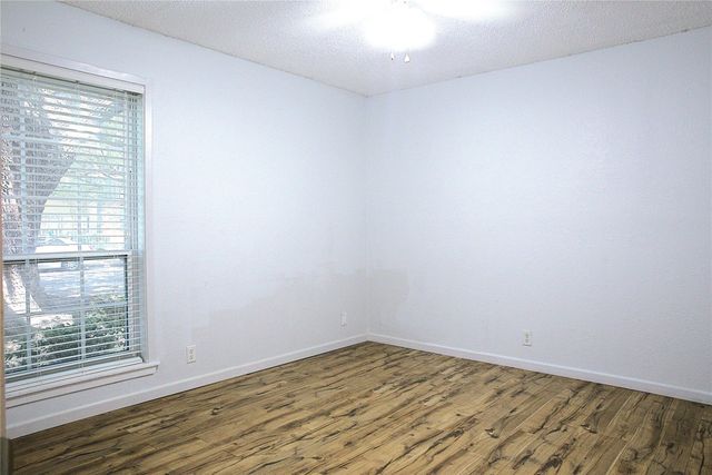 5323 Fleetwood Oaks Avenue 156, Dallas, TX 75235