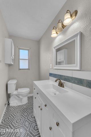 252 TRINITY Place, El Paso, TX 79905