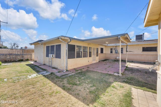 252 TRINITY Place, El Paso, TX 79905