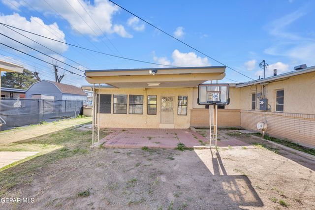 252 TRINITY Place, El Paso, TX 79905