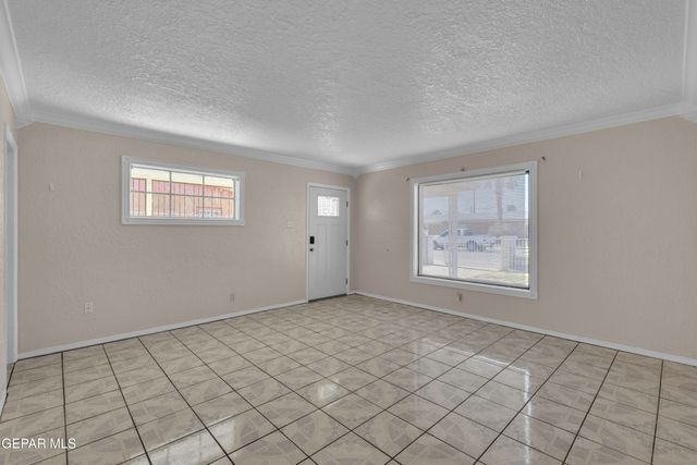 252 TRINITY Place, El Paso, TX 79905