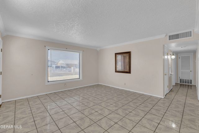252 TRINITY Place, El Paso, TX 79905
