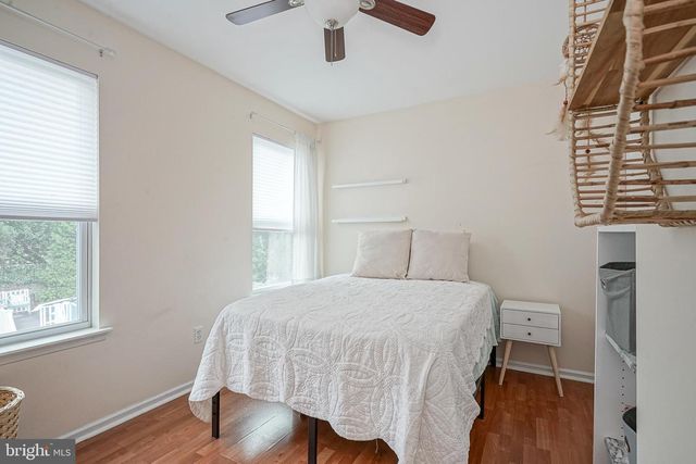 9 HEMLOCK DR, Blackwood, NJ 08012