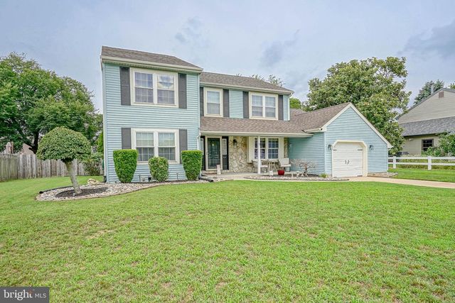 9 HEMLOCK DR, Blackwood, NJ 08012