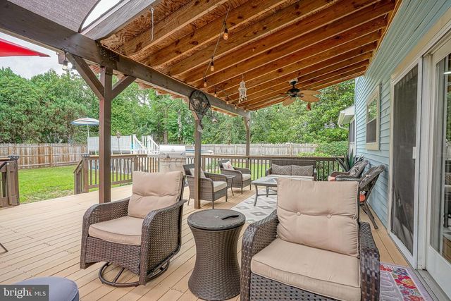 9 HEMLOCK DR, Blackwood, NJ 08012