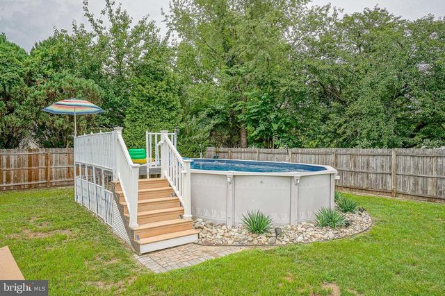 9 HEMLOCK DR, Blackwood, NJ 08012