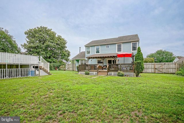 9 HEMLOCK DR, Blackwood, NJ 08012