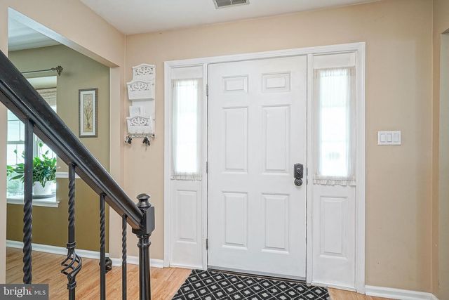 9 HEMLOCK DR, Blackwood, NJ 08012