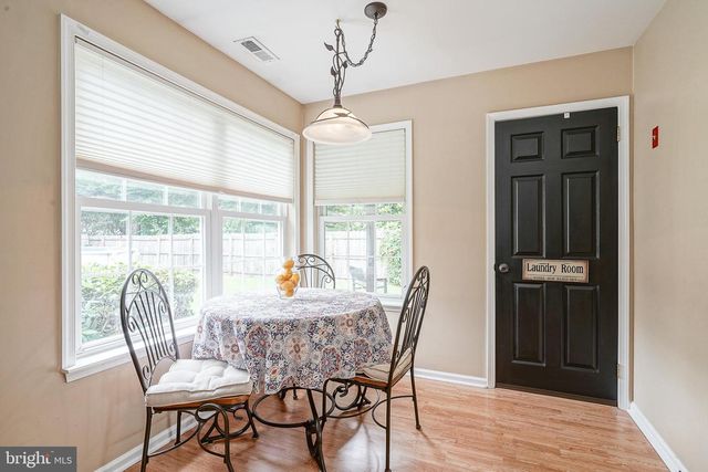 9 HEMLOCK DR, Blackwood, NJ 08012