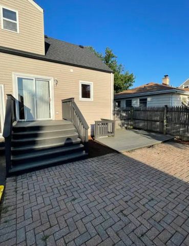 754 S Spring Road, Elmhurst, IL 60126