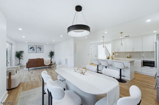 62 Lincoln Ave, Chatham Boro, NJ 07928