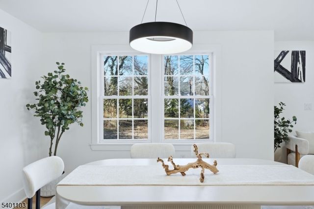 62 Lincoln Ave, Chatham Boro, NJ 07928