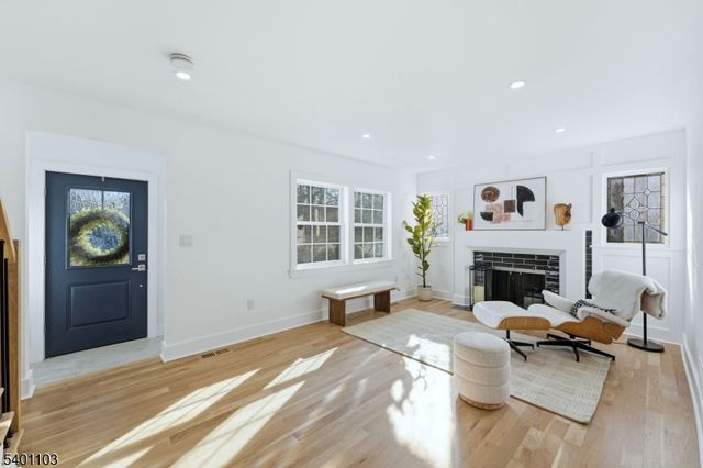 62 Lincoln Ave, Chatham Boro, NJ 07928