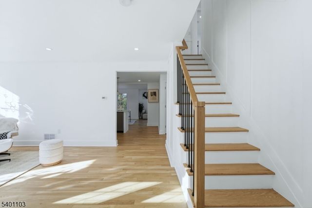 62 Lincoln Ave, Chatham Boro, NJ 07928