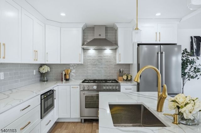 62 Lincoln Ave, Chatham Boro, NJ 07928