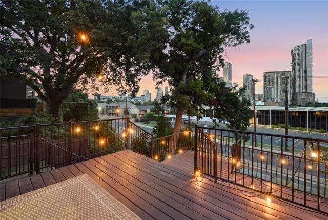 512 Sunny LN B, Austin, TX 78704