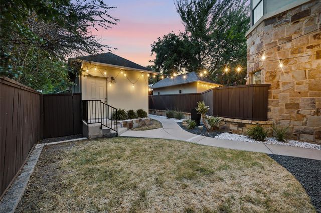 512 Sunny LN B, Austin, TX 78704
