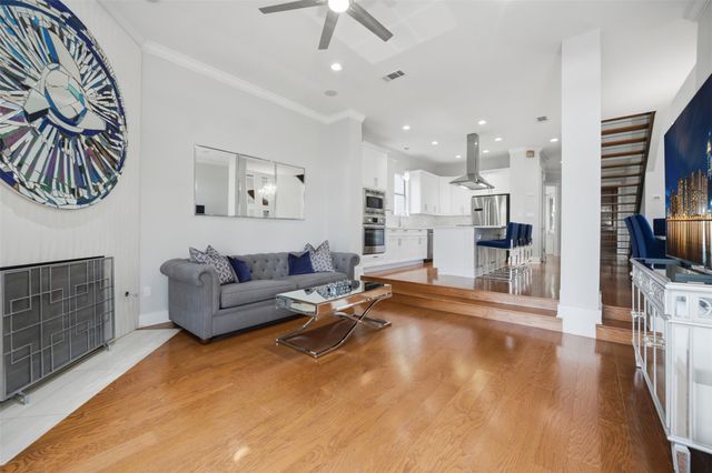 512 Sunny LN B, Austin, TX 78704