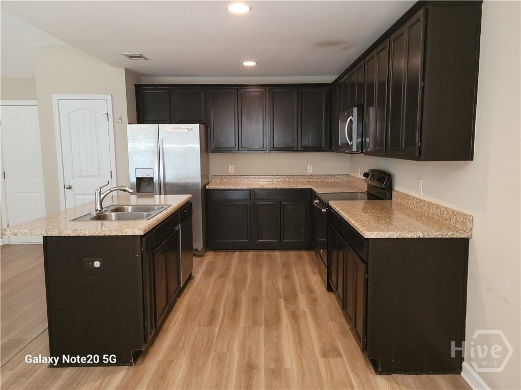 Image 9 of property listing at 104 Clydesdale Court, Guyton, GA 31312