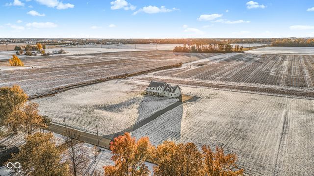 1858 S Franklin Road, Greenwood, IN 46143